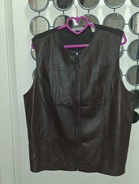 VALERIE STEVENS BROWN GENUINE LEATHER Vest
